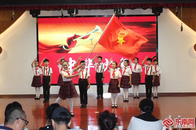 小红帽的冒险之旅